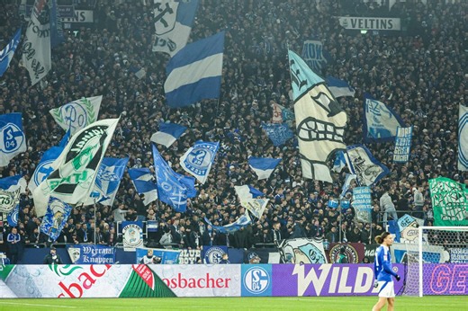 FC Schalke 04: Knallharte Änderung! Ultras sauer – "Absolutes No-Go!"