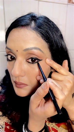 Long laying budget Kajal /kajal / smudgeproof Kajal / neetusati /black Kajal