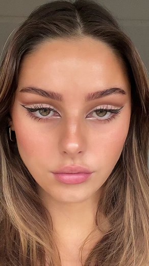 Gorgeous Eye Makeup Tutorial with Millie Leer and Millie Eli