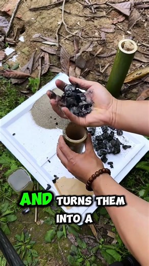 “No Clean Water in the Wild? 😱 Genius Bamboo & Charcoal Filter Trick!”