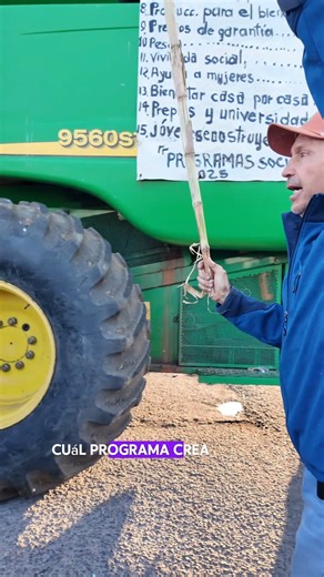 30K views · 917 reactions | En algo tiene razón el ñor’ , los programas sociales se hicieron para ganar votos, no para mejorar las condiciones o la competitividad del país. 路‍♂️ #RDF | República de FiFidonia | Facebook