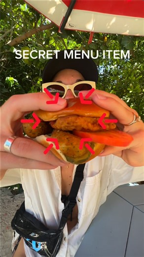 Order up a Coco Loco – the signature island drink – and you’ve got yourself a MEAL. 👏 📍Snack Shack, Perfect Day at CocoCay | Royal Caribbean