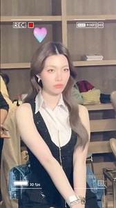 The beauty, N’Orm Today's look is so stunning, ahhh your sweet smile🫠🫠😫#lingorm #ormkornnaphat