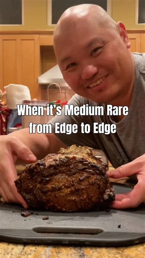 Nelson | Seattle Foodie on Instagram: "Merry Christmas everyone! Hope everyone had an amazing holiday for those that celebrate it.🎅🏻🎁🎄 I’ve been cooking my family’s Prime Rib and I think I finally perfected the recipe this year with no grey band from the cap. I Reversed Seared the 8lb. Prime Rib low and slow at 225° and I used @thegrilldads method of using the bones to the protect the Rib Cap before hard searing it for 10 minutes for the perfect crust. I’ve always done the Closed over method