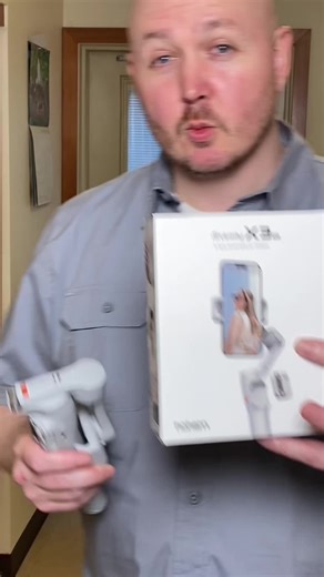 Hands free tracking for video, stop and go, snap photos and use filters in app. Awesome device for home videos and creators. #creator #creatoraccesories #videos #videography #recording