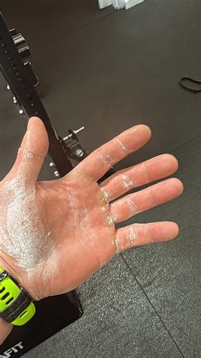 Harry Richards | Personal Trainer on Instagram: "Progress happens when you’re patient and do the work . One month ago I couldn’t do a single muscle up, granted my form can be critiqued and I’ve got improvements to be had, but I wanted it; I wanted to pull up to, over and push up above the bar . For the past 3 months I’ve been working tirelessly on my techniques, transitions, working on strengthening specific movement patterns, joints, ligaments, tendons and muscles in order to get my heavy self