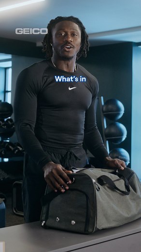 A.J. Brown has GEICO’s 24/7 Emergency Roadside Service. Be like A.J. Brown 💪😤 | GEICO