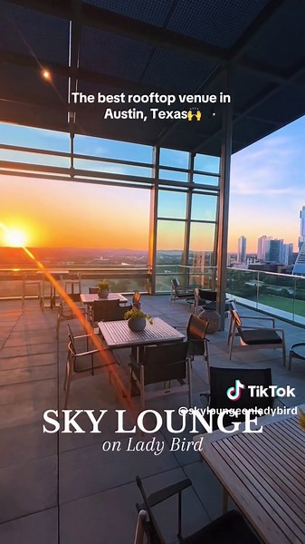 The Sky Lounge on Lady Bird is a rooftop venue that has some of the best views of the Austin skyline😍. Plan your next event with us today! #downtownaustin #atx #austintexas #ladybirdlake #austinvenue #bookingnow #austintexasthings #corportateparty #austintexasrealestate #austintx #austinweddings #sxsw #sxswvenue #streamrealty #365thingsaustin #austin360 #do512 #visitaustin #atxtoday #trueaustin #venueatx #austintexasvenue #wedding #venueaustin #weddingaustintexas #newyearsevevenue #rooftopvenue