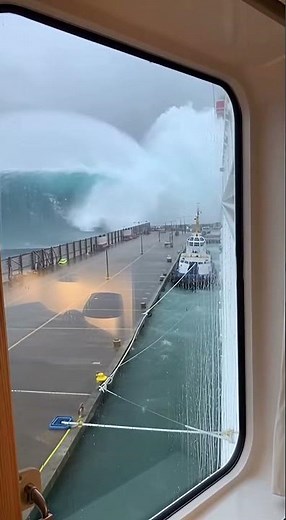 Massive Rogue Wave Smashes Into Cruise Ship While Docked At Port