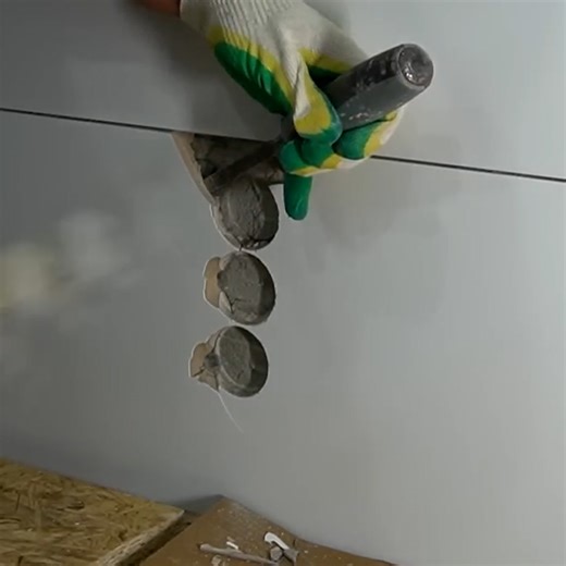 726K views · 426 reactions | Replacing Cracked Tiles and Epoxy Grout Removal Made Easy | DIY & Crafts | Facebook