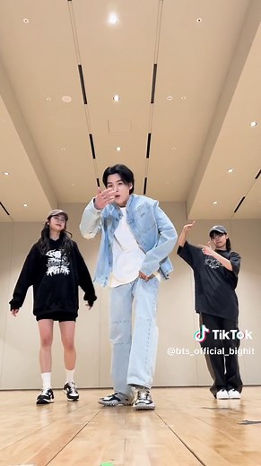 Suga와 Le Sserafim의 해금 댄스 도전