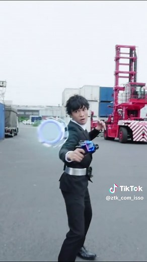Kamen Rider Vulcan Henshin and Finish Moves Explained