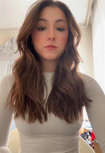 @gracie abrams please please please play this in Milan🙏🙏🙏