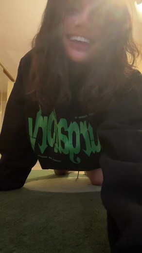 if i were to do a middle split i wouldve broke something | Splits Trend