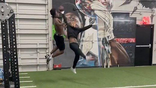 Antonio Brown Roasted For Working Out With 6ix9ine, 'Oh Hell No'