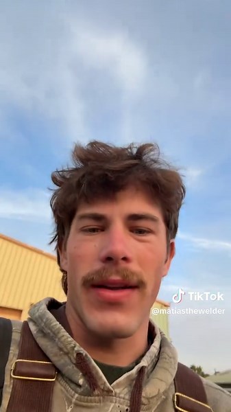 How to Make Your Perfume Last in the Car All Week