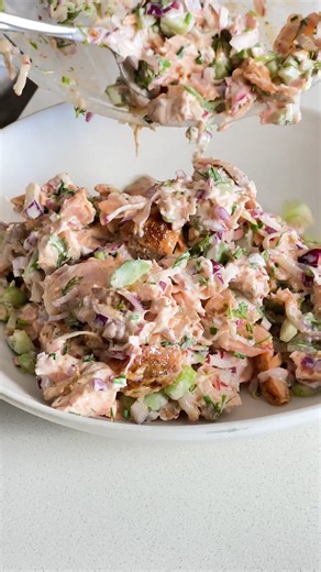 Out of all my seafood salad recipes, this salmon salad is definitely in my top 3! 🤗 Recipe at: https://downshiftology.com/recipes/salmon-salad/ | Downshiftology
