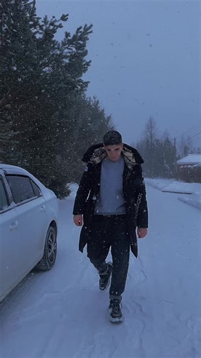 Favorite Bloggers Highlighted in a Snowy Wonderland