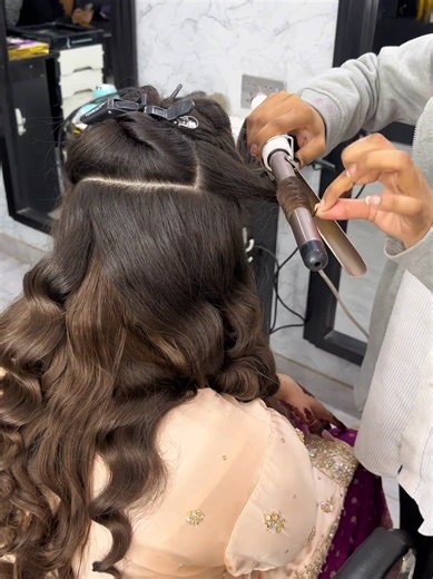 Easy Beachy Waves Hairstyle Tutorial for Special Events