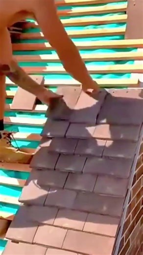 Expert Manual Wall Tiling Techniques For Achieving Precise And Level Surfaces