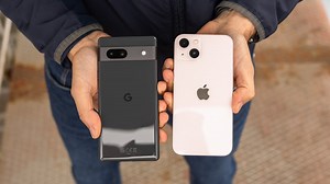 Google Pixel 7a vs iPhone 13
