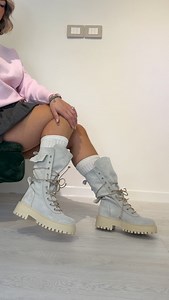 27 reactions | Questo colore é unico  Buona domenica ♥️ whatsapp 3342066798 ✅ www.colavelli.com  #tendenzemoda #moda #fashion #shoppingonline #madeinitaly #fashionstyle #shopping #style #spedizioniintuttaitalia #girl #shop #modaitaliana #fashionista #nuoviarrivi #tendenze #abbigliamentodonna #newcollection #modadonna #trends #colors | Colavelli Designer | Facebook