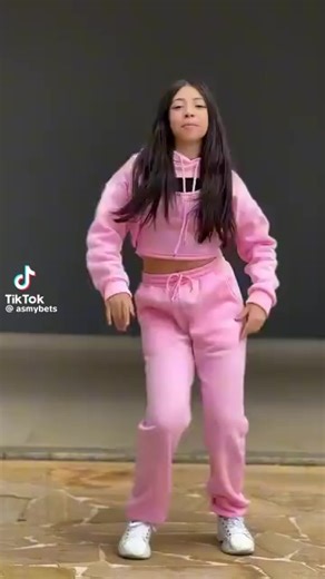 conta central da MC Gabriella no TikTok