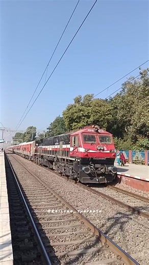 Best Shoot Of WDP4D ( DIESEL ) Loco For Indian Railways #wdp4d #shortsfeed #ytshorts #indianrailways