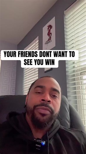 Oh, this one’s gonna ruffle some feathers, and I’m here for it. You wanna know if your inner circle really wants you to win? Look at their silence when you’ve got credit issues. If they know you’re drowning in a 500 score and they never once pushed you to fix it, let’s be real, they’re cool with you staying stuck. Meanwhile, I’ve been out here telling my people to fix their credit when I wasn’t even making a dime off it. Why? Because I know the real cheat code: a crew with good credit can do eve