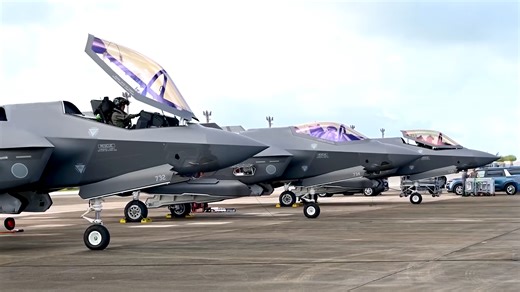 America’s F-47 air dominance strategy, stealth, electronic warfare, and drone swarms in one system