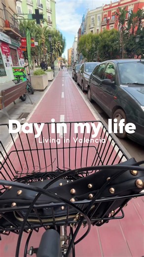Living the good life in valencia 🌞🩷🍸☕️🥘 #vlog #valencia #valenciaspain #livingabroad #dayinmylifevlog