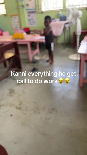 😂😂And uk he get into it and start asking for more work! #dress #fyppppppppppppppppppppppp #newschoolyear