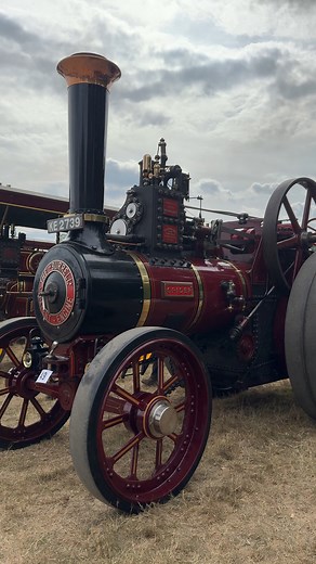Burrell Traction Engine (6NHP) 'Spider' No. 3017 ~ New 1908 ~ Reg. KE 2739 Spent its working life in the East with Wingham Engineering. Spent time in Bressingham Museum. Purchased by present owner in 2006, who carried out an extensive rebuild and painting of the engine in 2009. She has been rallied by the family over the years and is always beautifully presented. #steam #locomotive #steamengine #tractionengine #loco #trainnerd | Rich On Rails