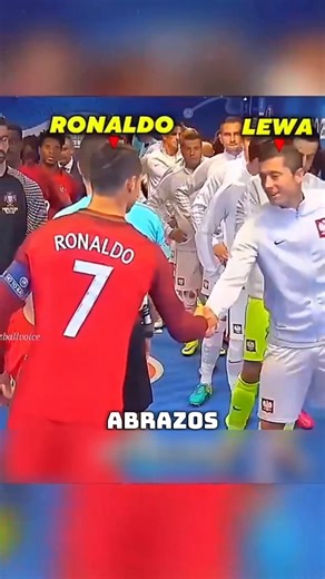 Lewandoski elige a Cristiano Ronaldo 🇵🇹🐐⚽️ #cr7 #messi #Lewandowski #FCBarcelona #mundial #FIFA #FIFAWorldCup #cristianoronaldo #leomessi | Planeta Pelota