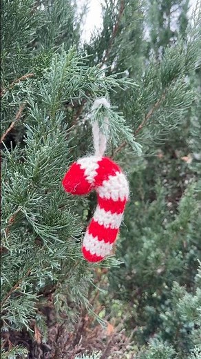 check out my new candy cane ornament crochet tutorial! #crochettutorial #christmascrochet #crochet