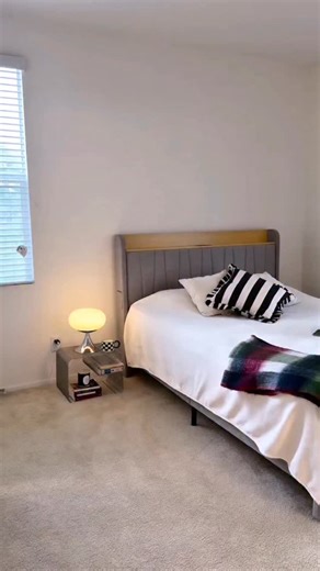 The Garvee Bed Frame with Storage & Charging Station. Built for minimalist bedrooms, small spaces, and clean modern setups. Shop now with UP TO 80% OFF! Code BL18 Video by @amerikadabirturkanne #garvee #garveehome #garveelife #interiordesign #homedecor #homesweethome #cozyhome #homeinspo #homeliving #bedroom #winter #winter #amazonhome | Garvee