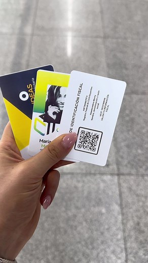 Tarjetas de PVC en Lumen: Rápido y Sencillo