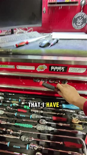 These Ratchets Come W/ Bent Handles Straight From @SnaponTools 🤔 Wonder Why… #tools #mechanic #review