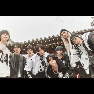 DOUBLE KNOT (ENGLISH VERSION) - Stray Kids - LETRAS.COM