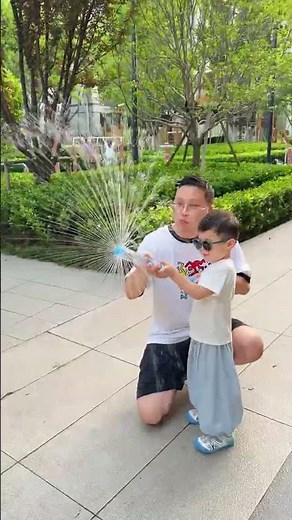 No More Bottle Poking: Kid's Firework Water Guns Battle