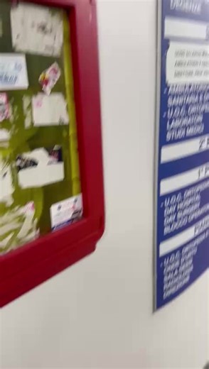 Francesco Emilio Borrelli on Instagram: "Il mercato nero dei metalli a #Napoli non sembra conoscere più alcuna barriera etica o civile. L’ultimo fronte di questa emergenza è il Policlinico Federico II di via Pansini, dove l’incolumità di pazienti e personale sanitario è stata messa seriamente a rischio per pochi chili di metallo. La nuova ondata di furti segue di poche ore la desolante scoperta avvenuta al Cimitero di Ponticelli, dove interi settori sono stati spogliati dei portafiori in rame, p