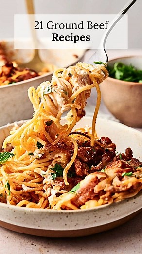 Dinner chaos? Not with these 21 ground beef recipes! 🍽️ From skillet favorites to hearty casseroles and flavor‑packed burgers, these ideas are easy to whip up and loved by the whole crew. 💬 Comment “ground beef” and I’ll send you the link, or check them out here 👉 https://www.pocketfriendlyrecipes.com/dinner-chaos-ground‑beef‑recipes/ Want more quick, budget‑friendly dinners your family will ask for again? Follow us on @pocketfriendlyrecipes for more simple, delicious meals everyone will enjo