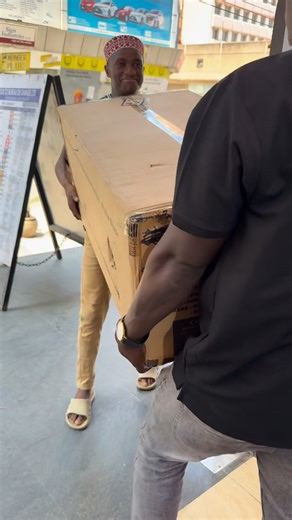 GAME POINT DAR on Instagram: "DELIVERY MASHALLAH FOR GT COCKPIT RACING CHAIR 🤩🌹😊"