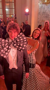 Too funny! Carolina B. Lansing, the granddaughter of legendary fashion designer Carolina Herrera, had a laugh with her younger brother and cavalier, Magnus 🤣 Video: Bestimage Location: Shangri-La Paris Jewellery: V MUSE Champagne: Laurent-Perrier The charities of le Bal: ARCFA – Association for the Cardiology Research from Fetus to Adult at Hospital Necker-Enfants Malades Maria Fareri Children’s Hospital Carolina Herrera: The Couture House | HELLO!