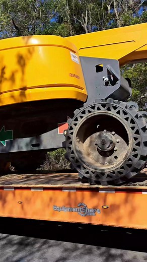 🏗 🚛 Equipment Share Load! #trucking #truck #trucks ##heavyequipment #bigrig