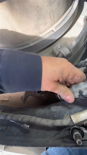 Diesel engine problems. Emissions 🤦‍♂️🤦‍♂️#comeoverhere #mechanic #truck #truckersoftiktok #truckerlife #diesel #semitruck #owneroperator #companydriver #dieselmechanic #companydriver� | DrThe TruckTips