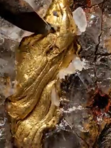 Discovering Gold in Quartz in the United Kingdom