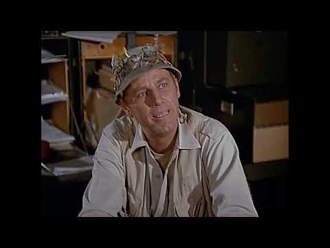 M*A*S*H 0223 - Klinger Is A Communist