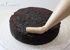 4.7M views · 6.8K shares | Chocolate Naked Cake Russian Tips By: Renee Conner Cake Design | MetDaan Cakes | Facebook