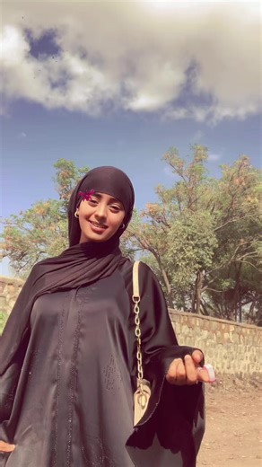 hika🧕💫 (@hiku.tii)’s videos with original sound - AMIR LYRICS